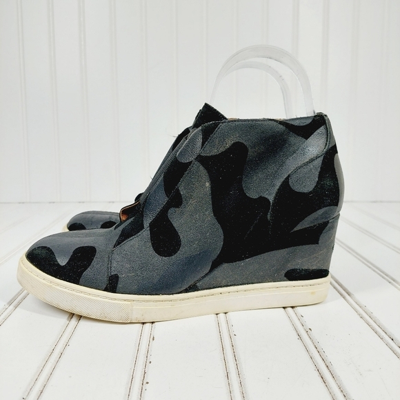 Paolo Shoes - Linea Paolo Felicia Wedge Camo Black and Gray Slip On Wedge Sneakers F589